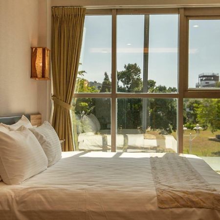 Tainan Julie'S Garden 峰情文旅 Hotel Anping Bagian luar foto