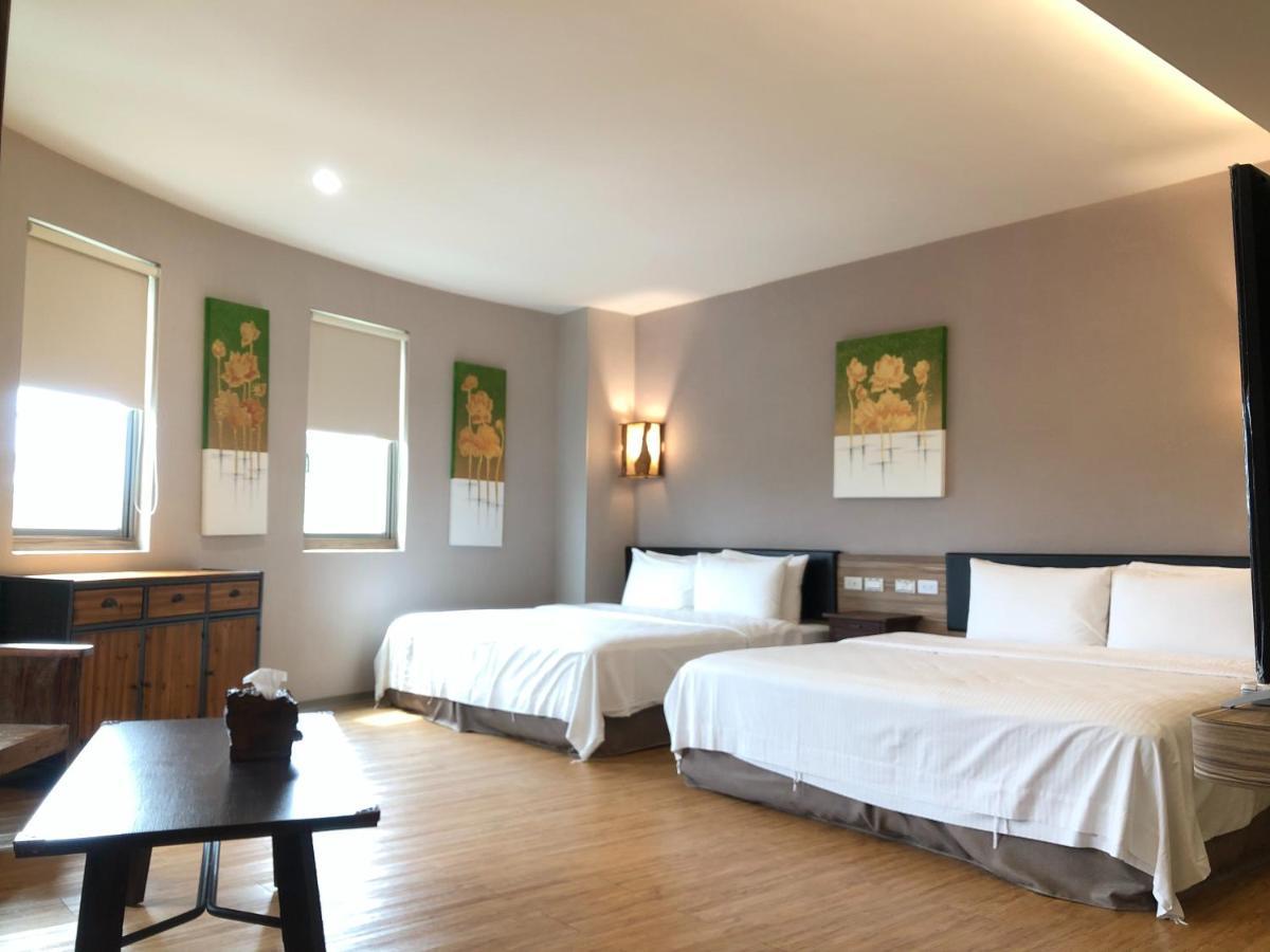 Tainan Julie'S Garden 峰情文旅 Hotel Anping Bagian luar foto