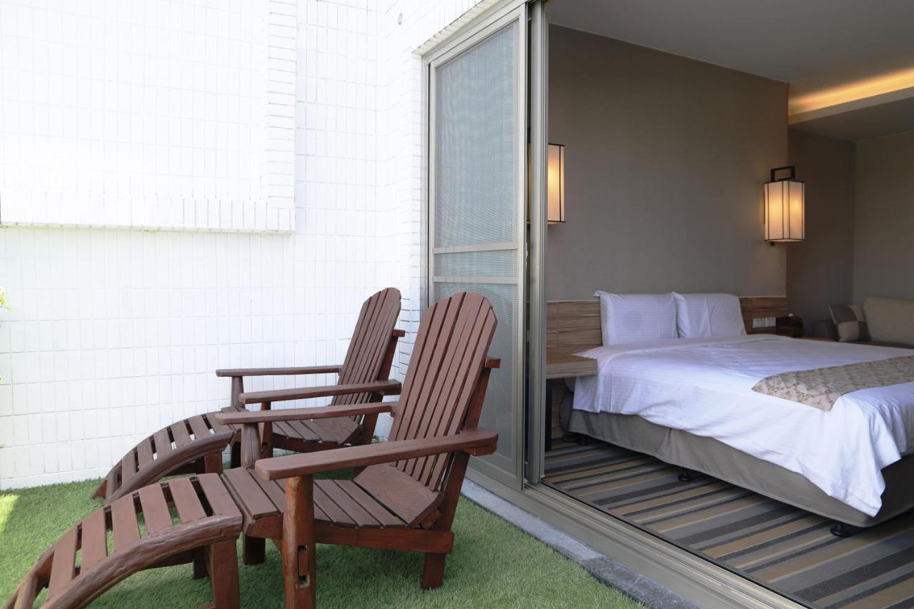 Tainan Julie'S Garden 峰情文旅 Hotel Anping Bagian luar foto