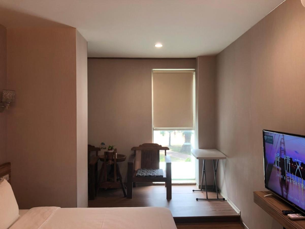 Tainan Julie'S Garden 峰情文旅 Hotel Anping Bagian luar foto
