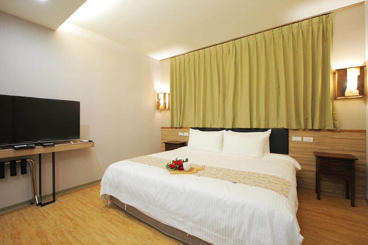 Tainan Julie'S Garden 峰情文旅 Hotel Anping Bagian luar foto