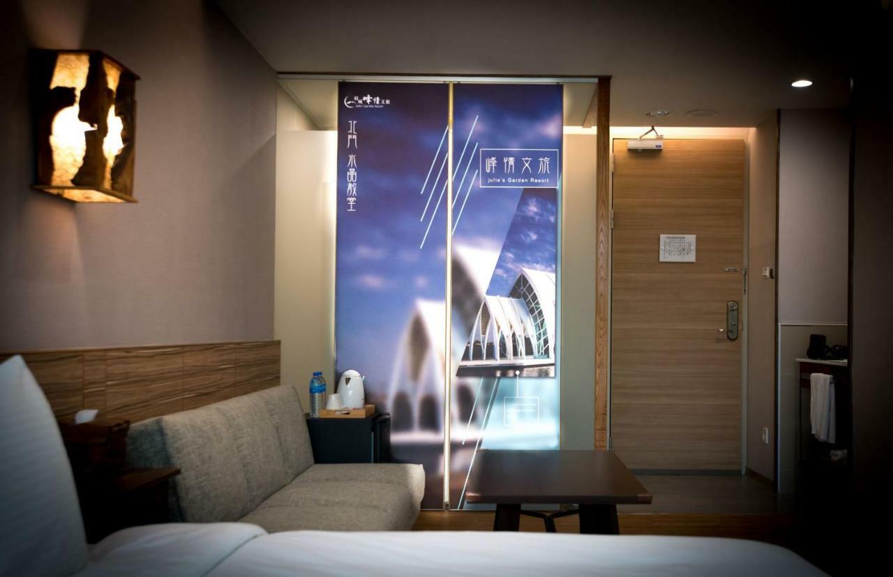 Tainan Julie'S Garden 峰情文旅 Hotel Anping Bagian luar foto
