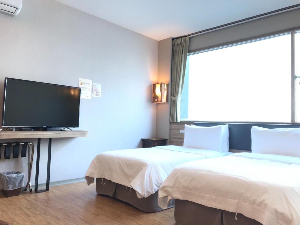 Tainan Julie'S Garden 峰情文旅 Hotel Anping Bagian luar foto